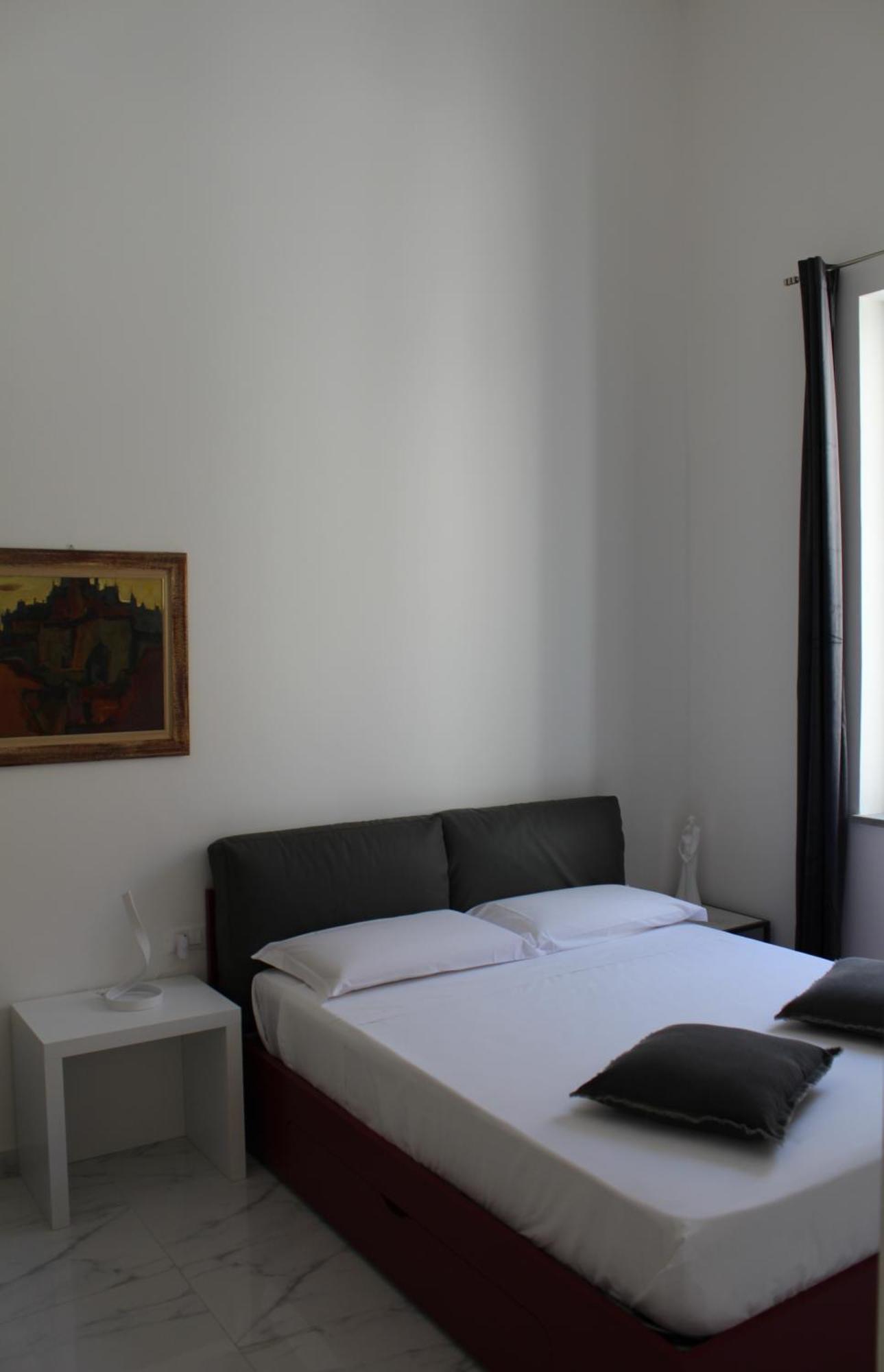 Falstaff & Guest house